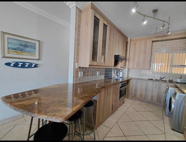 2 BEDROOM APARTMENT FOR SALE IN JEFFREYS BAY CENTRAL